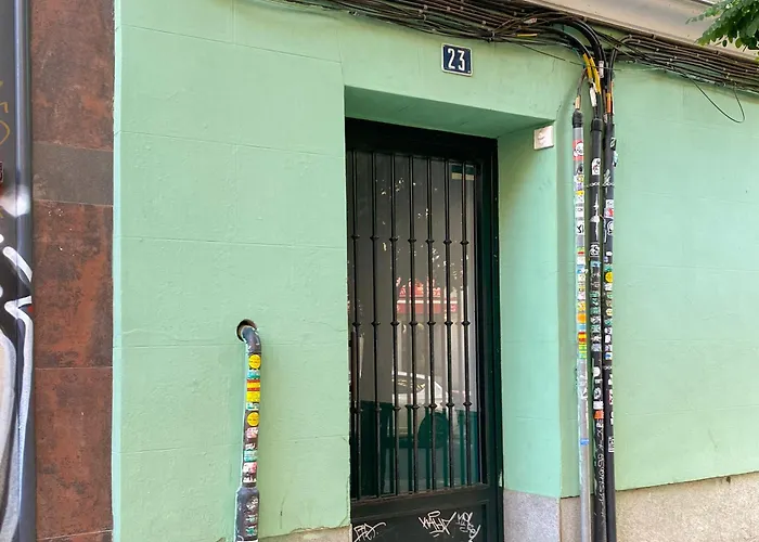 For You Rentals Magnifica Vivienda Temporal Con Balcones A Pocos Minutos Del Centro De Madrid Ama23